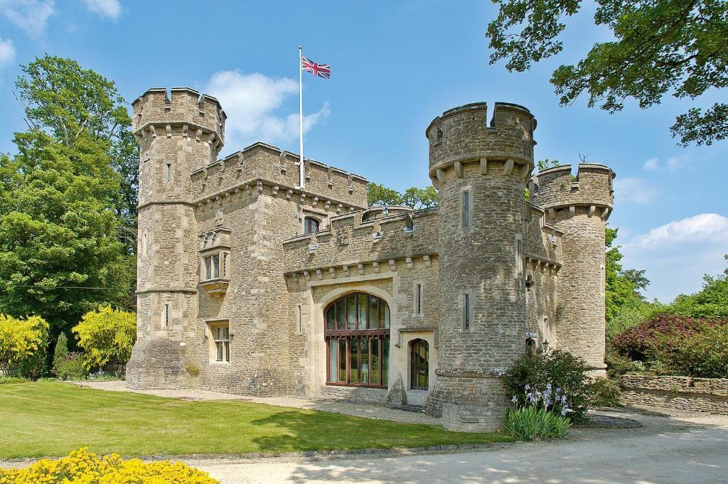 Bath Lodge Castle Woolverton Номер фото