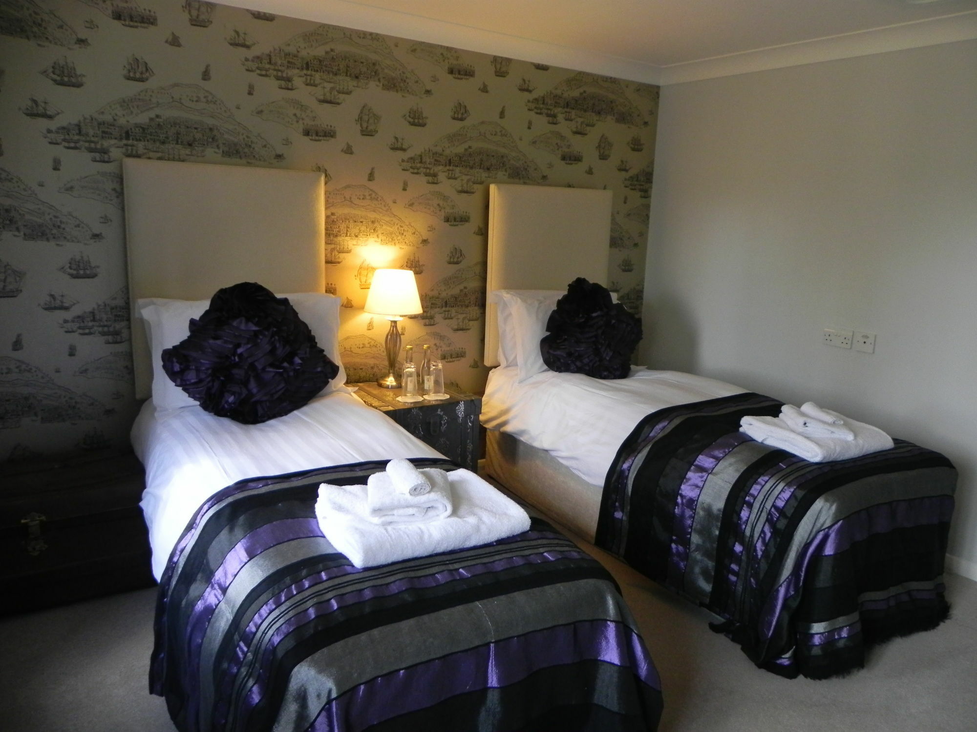 Bath Lodge Castle Woolverton Экстерьер фото
